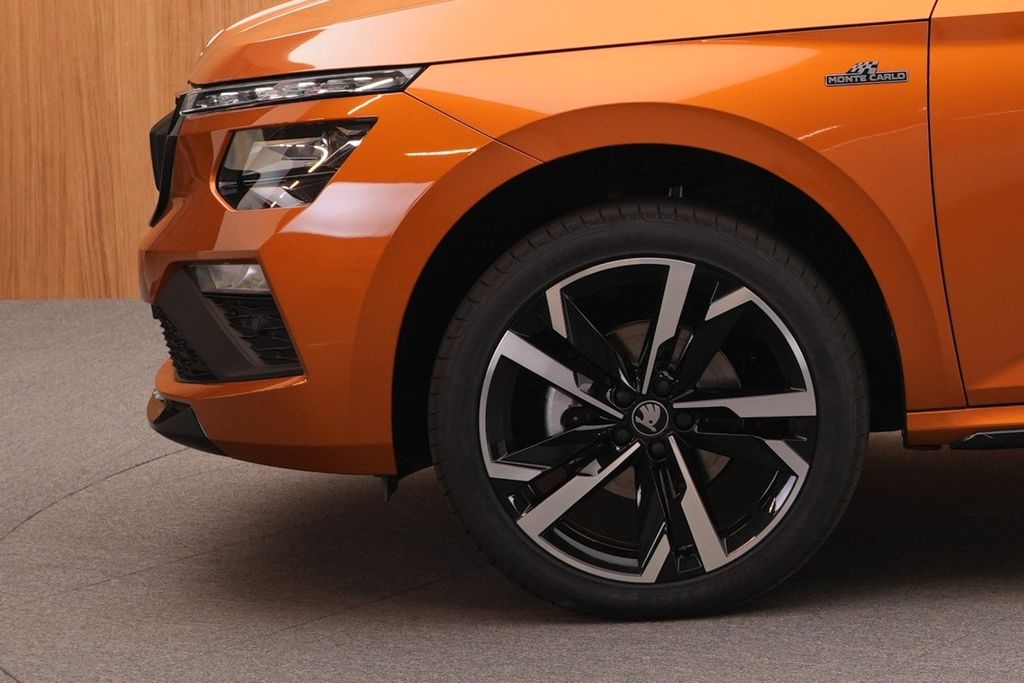 ŠKODA Kamiq Kamiq Monte Carlo 1.5 TSI DSG – Bild 9 von 13