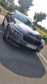 BMW 540i xDrive Touring A - - BMW 540 in Düsseldorf