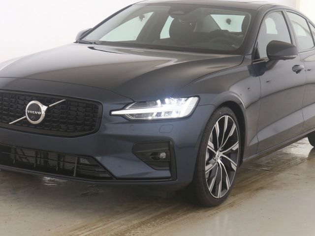 Volvo S60 B5 AWD Mild-Hybrid Benzin Ultimate Dark