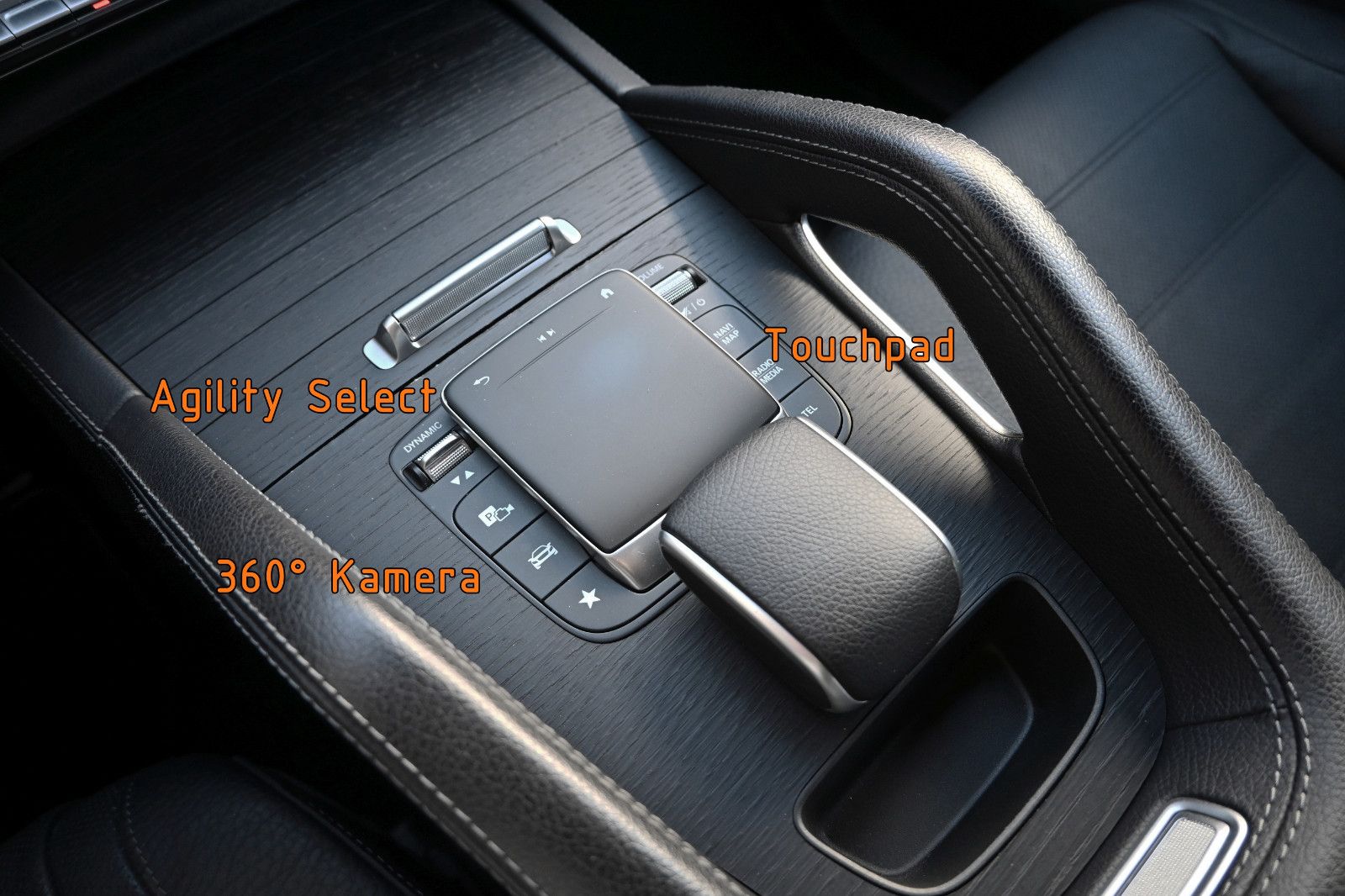 Fahrzeugabbildung Mercedes-Benz GLE 400 d 4MAT. AMG °ACC°AHK°STANDHZ°HUD°NIGHT°