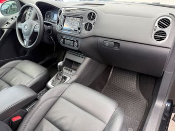 Volkswagen Tiguan - 10
