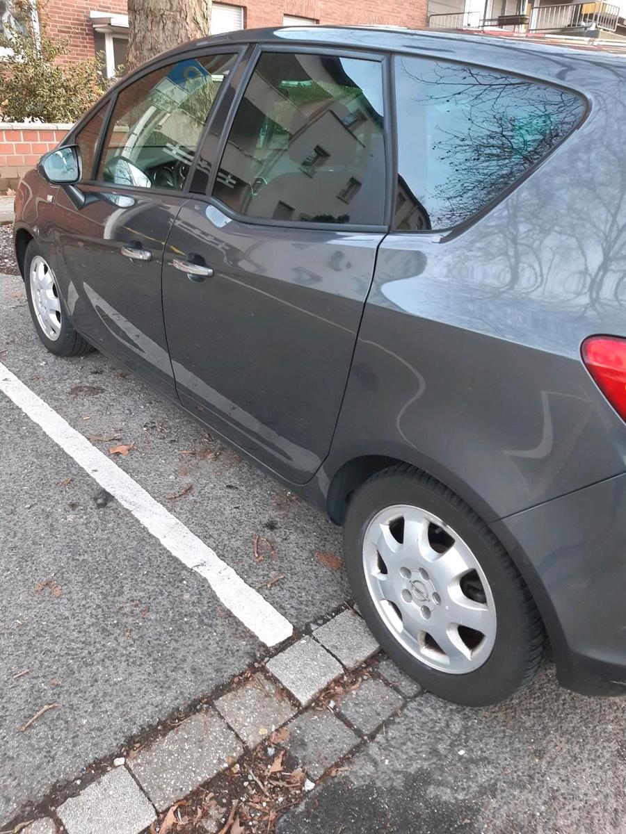 Opel Meriva 2010 — engine 110 HP (81kW)