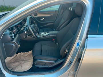 Mercedes E 220 - 10