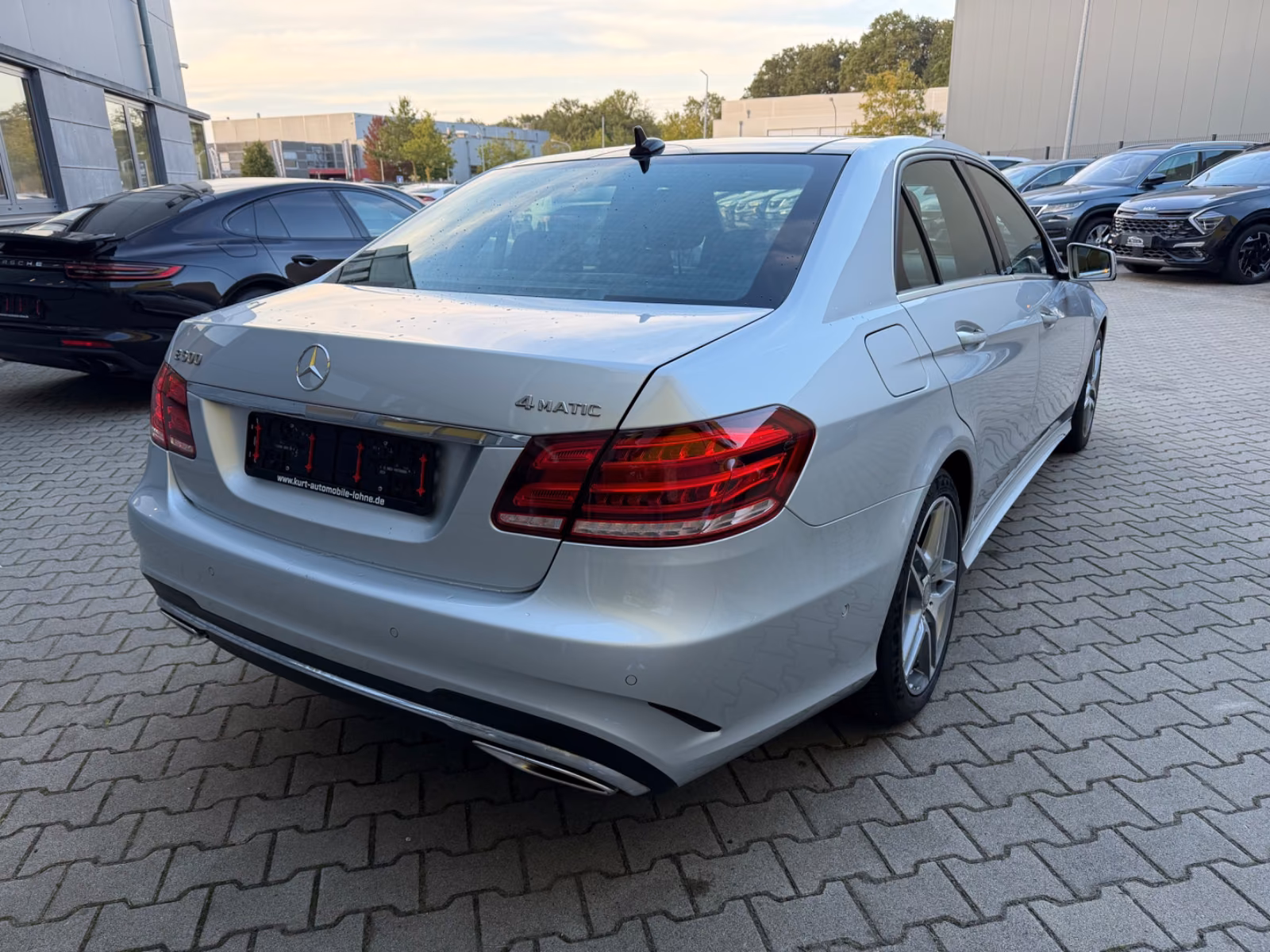 Mercedes-Benz E 500/ AMG LINE/PANO/SHZ/LEDER/MEMORY/LED