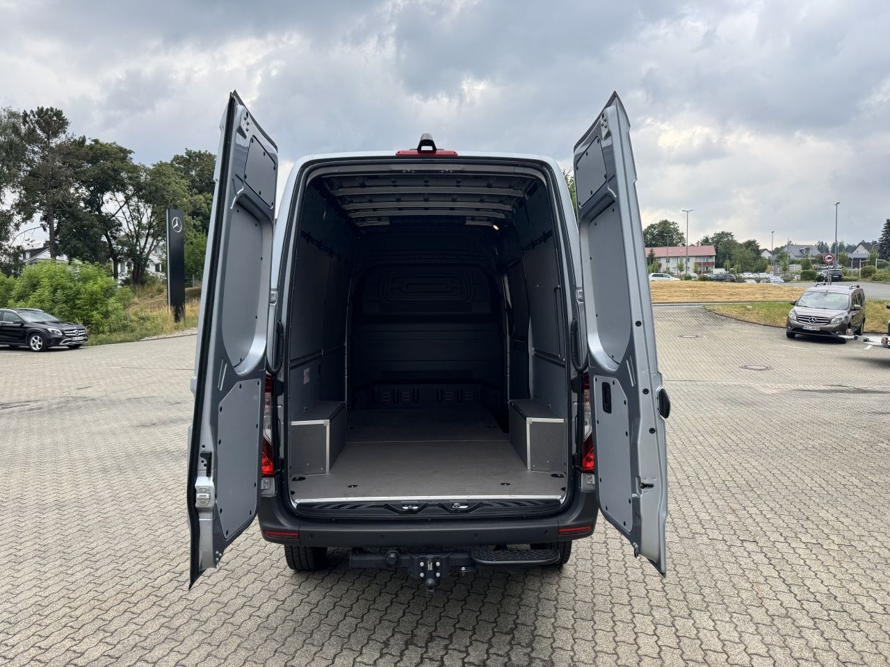 Fahrzeugabbildung Mercedes-Benz Sprinter 319CDI KA ProL2H2 4x4 Klima*LED*AHK2.8T