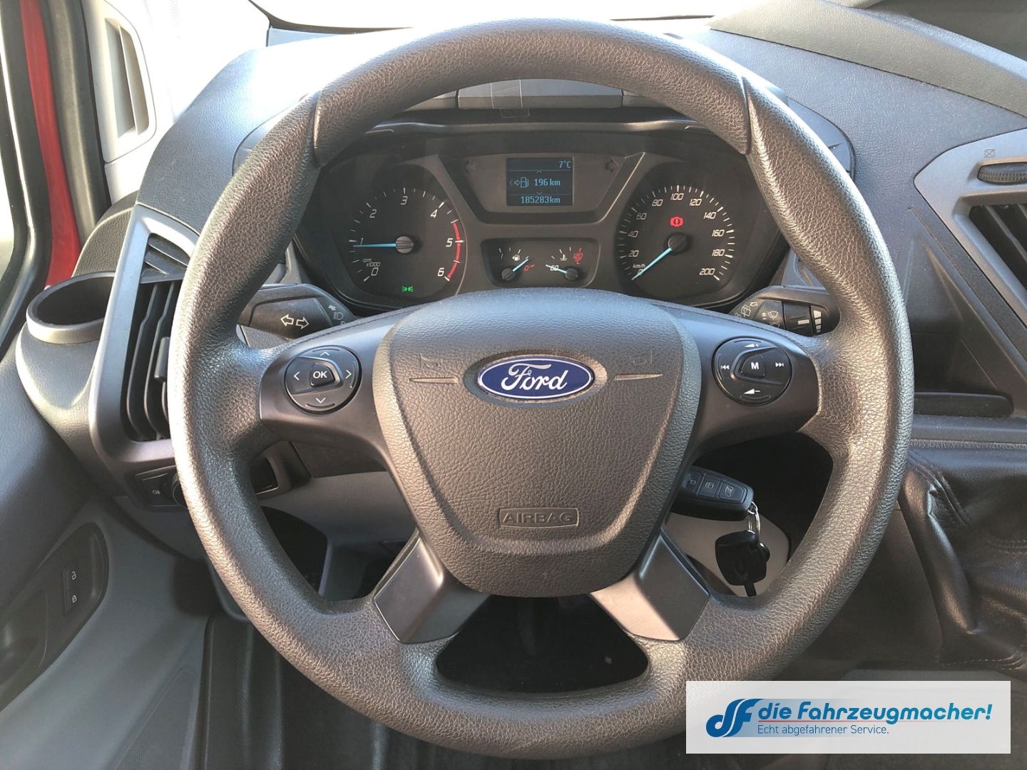 Fahrzeugabbildung Ford Transit Custom Kombi 300 L1 2.2 TDCi *8401 Expor