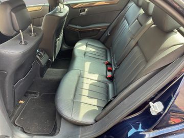 Mercedes E 350 - 11