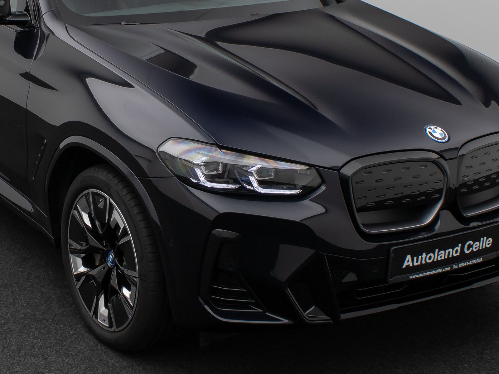 Fahrzeugabbildung BMW iX3 Impressive M Sport Panorama 360°HUD DAB H/K