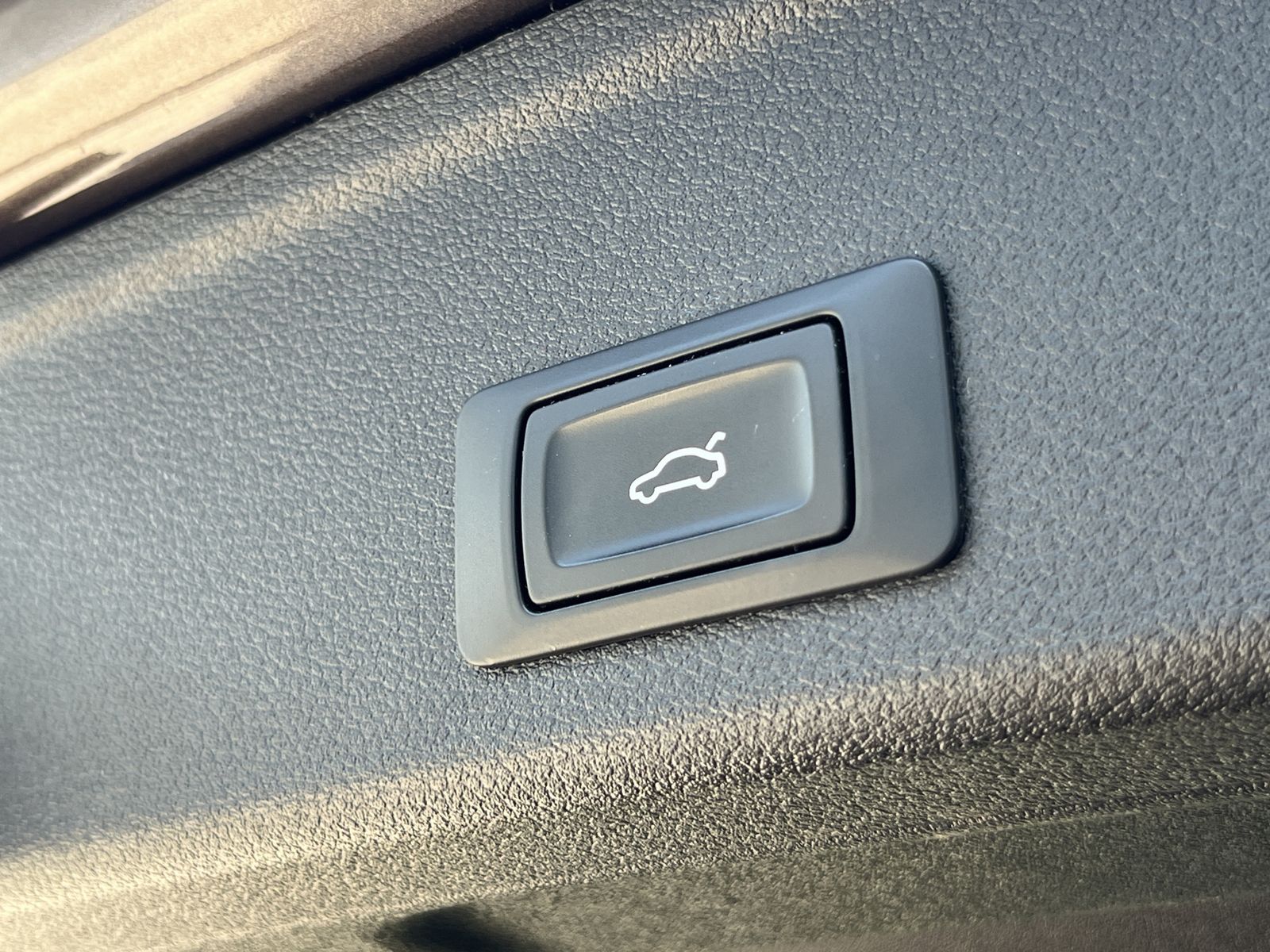Fahrzeugabbildung Audi A4 DSG sport*S-Line*AHK*Navi*Kamera*u.v.m*