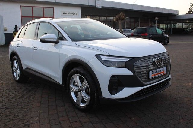 Q4 45 e-tron basis quattro PANO LED RFK