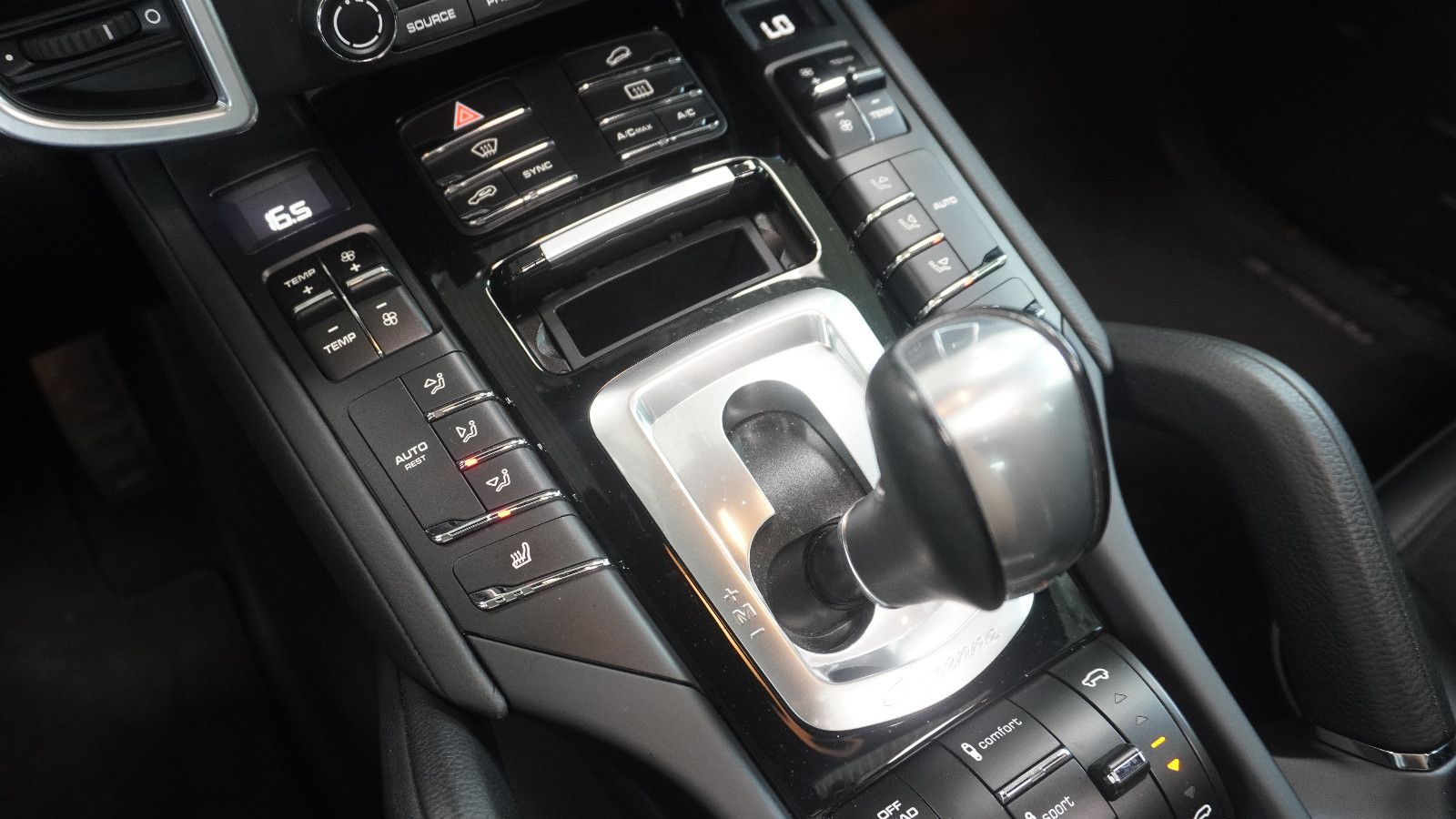 Porsche Cayenne Diesel Platinum Edition*PANO*AHK*BOSE* foto 24