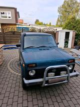 Lada Niva 4x4 - Lada mit Benzin-Antrieb: Kleinwagen