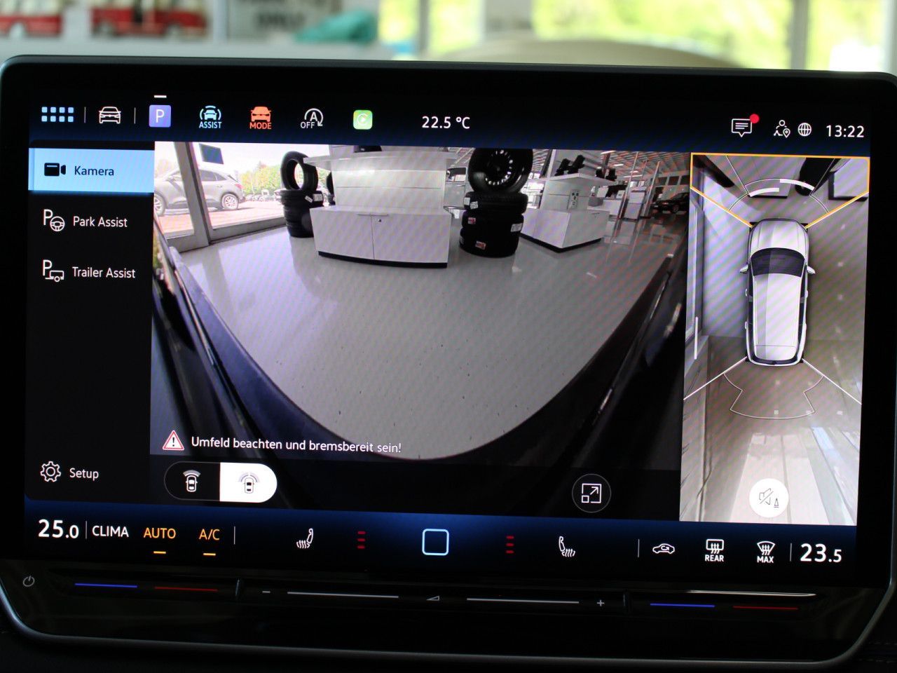Fahrzeugabbildung Volkswagen Tiguan 2.0 TDI SCR 4M R-Line/360/ACC/AHK/St.Hz