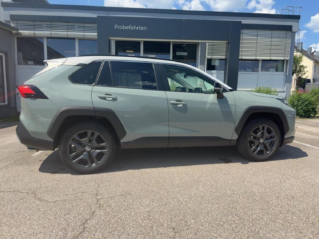 Fahrzeugabbildung Toyota RAV4 2,5 Hybrid 4x4 Adventure*AHK+360°+ACC+JBL*