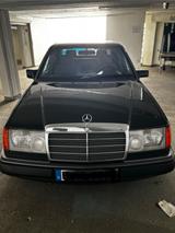 Mercedes-Benz Mercedes Benz W124 220E - Mercedes-Benz 220 aus 1993