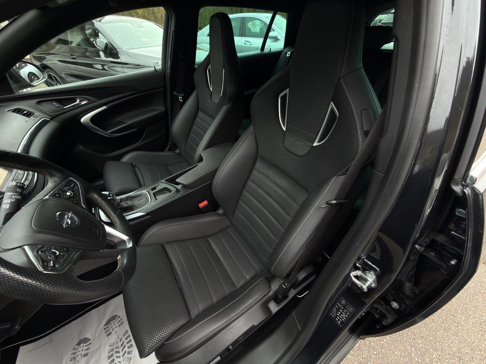 Opel Insignia OPC 4x4 | RECARO LEDER 1HAND NAVI