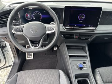 Volkswagen Tiguan - 12