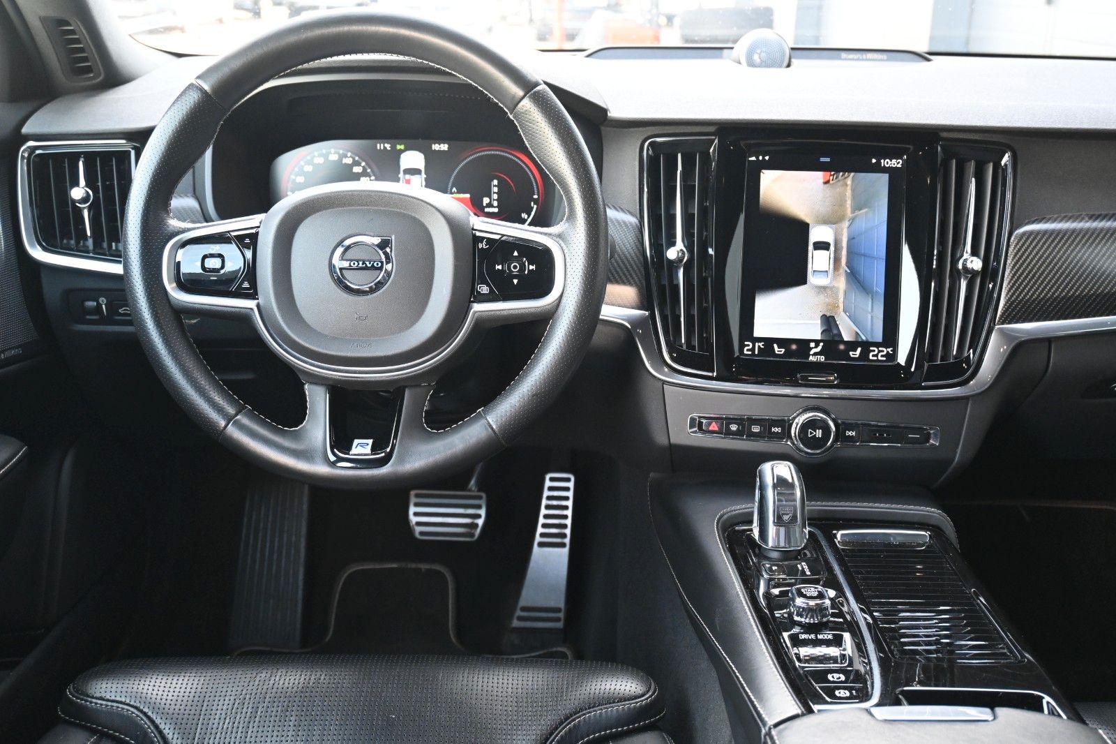 Fahrzeugabbildung Volvo S90 Lim.R-Design Plug-In Hyb. AWD*B&W*LUFT*MASS*