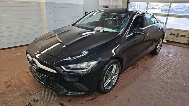 Mercedes-Benz CLA 200 **AMG-Sport-Optik****