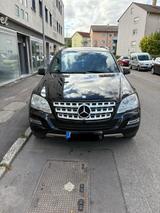 Mercedes-Benz ML 300 CDI 4MATIC BlueEFFICIENCY - - Mercedes-Benz ML 300 von privat