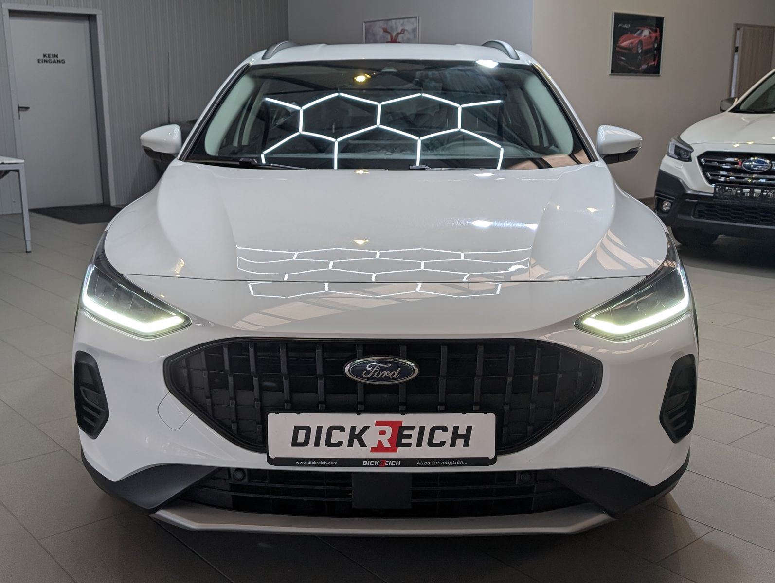 Fahrzeugabbildung Ford Focus Limo EB Active SHz LED Navi ACC Kamera 17"