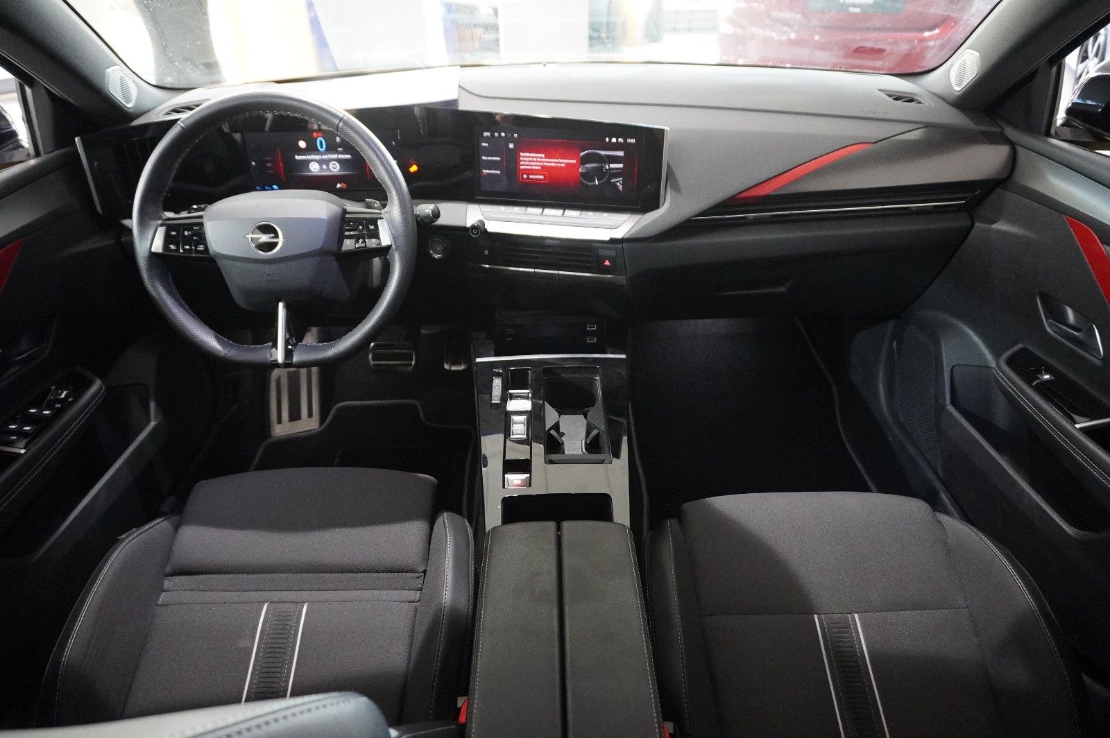 Fahrzeugabbildung Opel Astra L Lim. 1.6 HYBRID GS SPORT NAVI/360°/SPORT