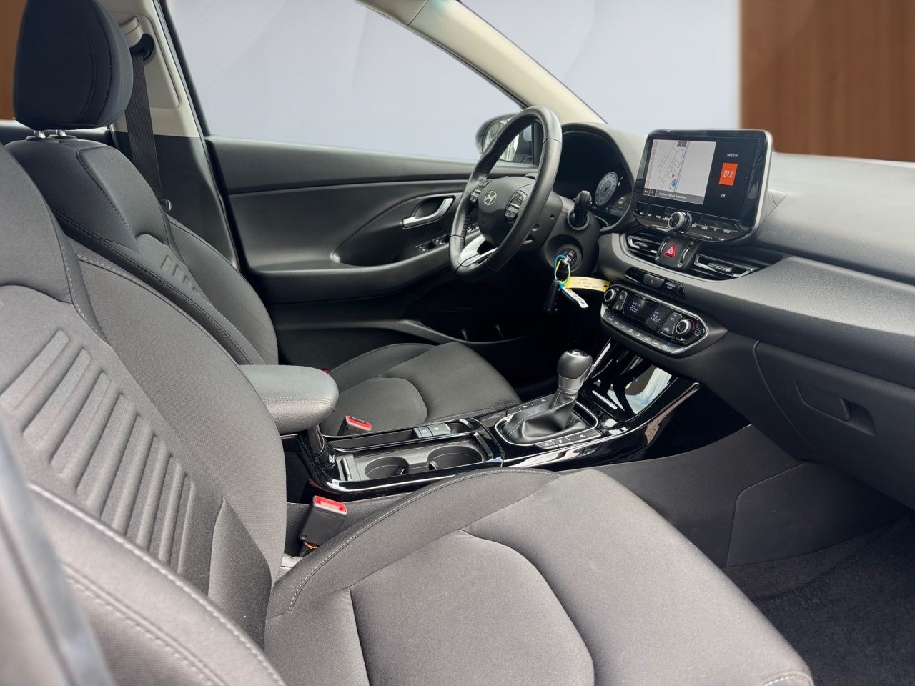 Fahrzeugabbildung Hyundai i30 PRIME KAM*LED*NAVI*SHZ*LHZ*PDC*CARPL*2Z-KLIM