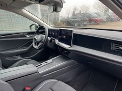Fahrzeugabbildung Volkswagen Passat Variant 1.5 eHybrid Business AHK KAMERA