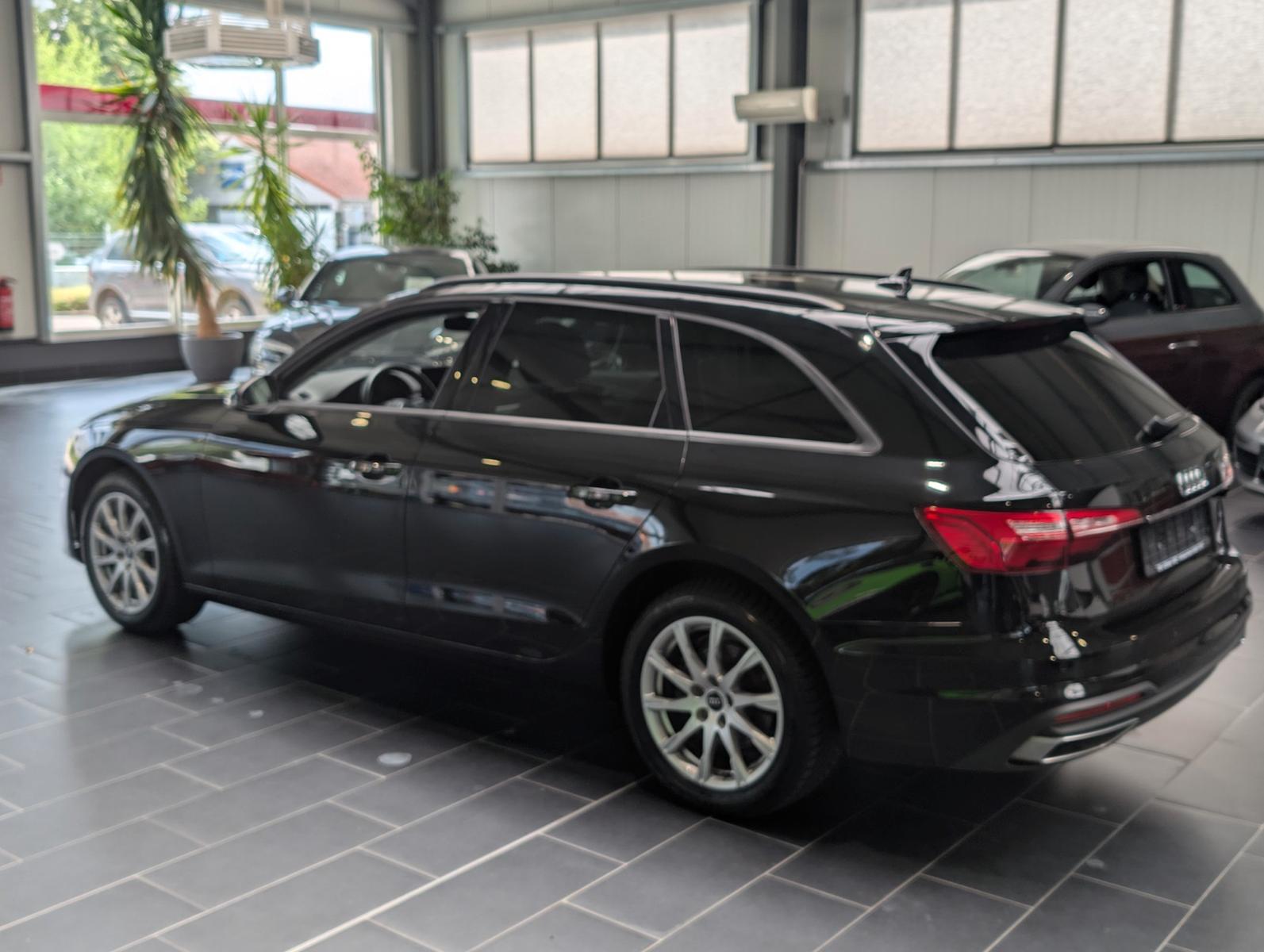 Audi A4 Avant 35 TFSI S tronic 1.Hand, миниатюра 2