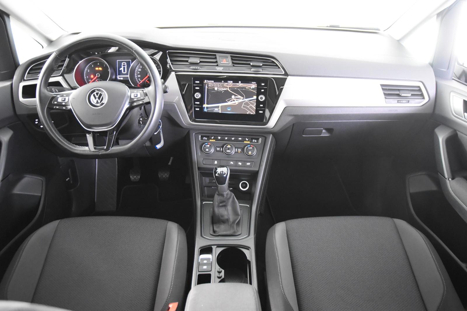 Volkswagen Touran 1.5 TSI *1.Hand*Panorama*Navi*SHZ*EHK*