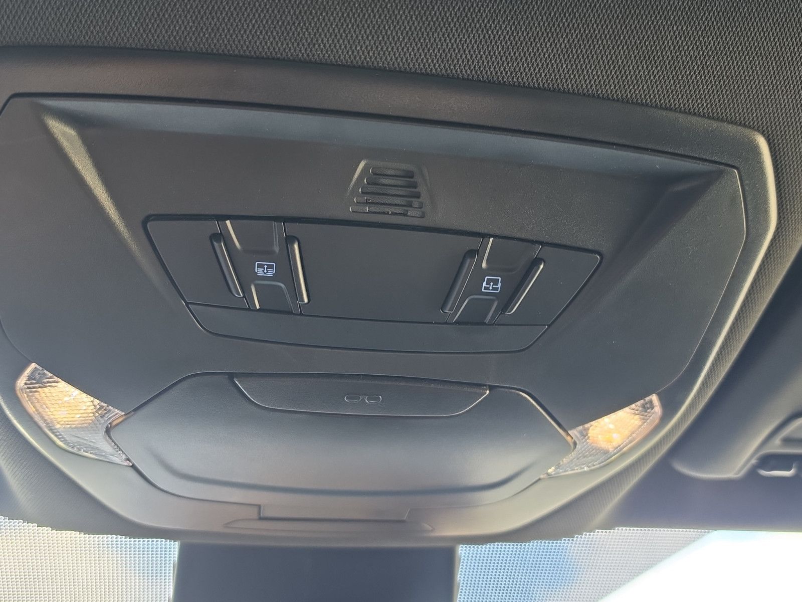Fahrzeugabbildung Ford Kuga ST-Line Panorama-Dach Kamera Alcantara AHK
