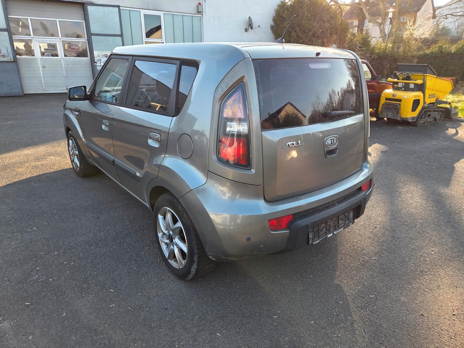 Kia Soul 2009 — салон
