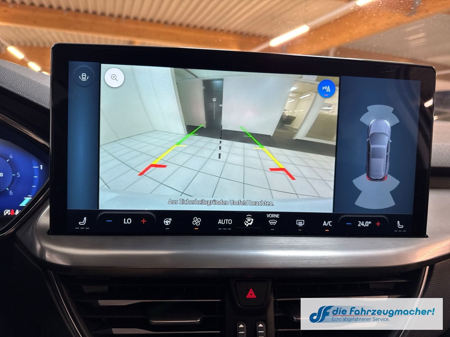 Fahrzeugabbildung Ford Focus Turnier Titanium X Navi Digitales Cockpit