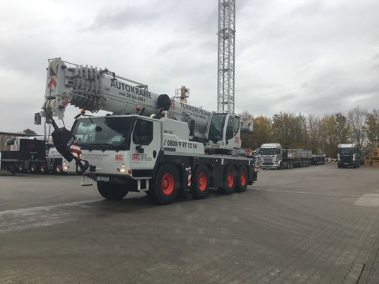 Liebherr LTM1090-4.2