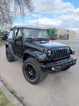 Jeep Wrangler 2.8l CRD Sahara Automatik Sahara - Jeep aus 2012