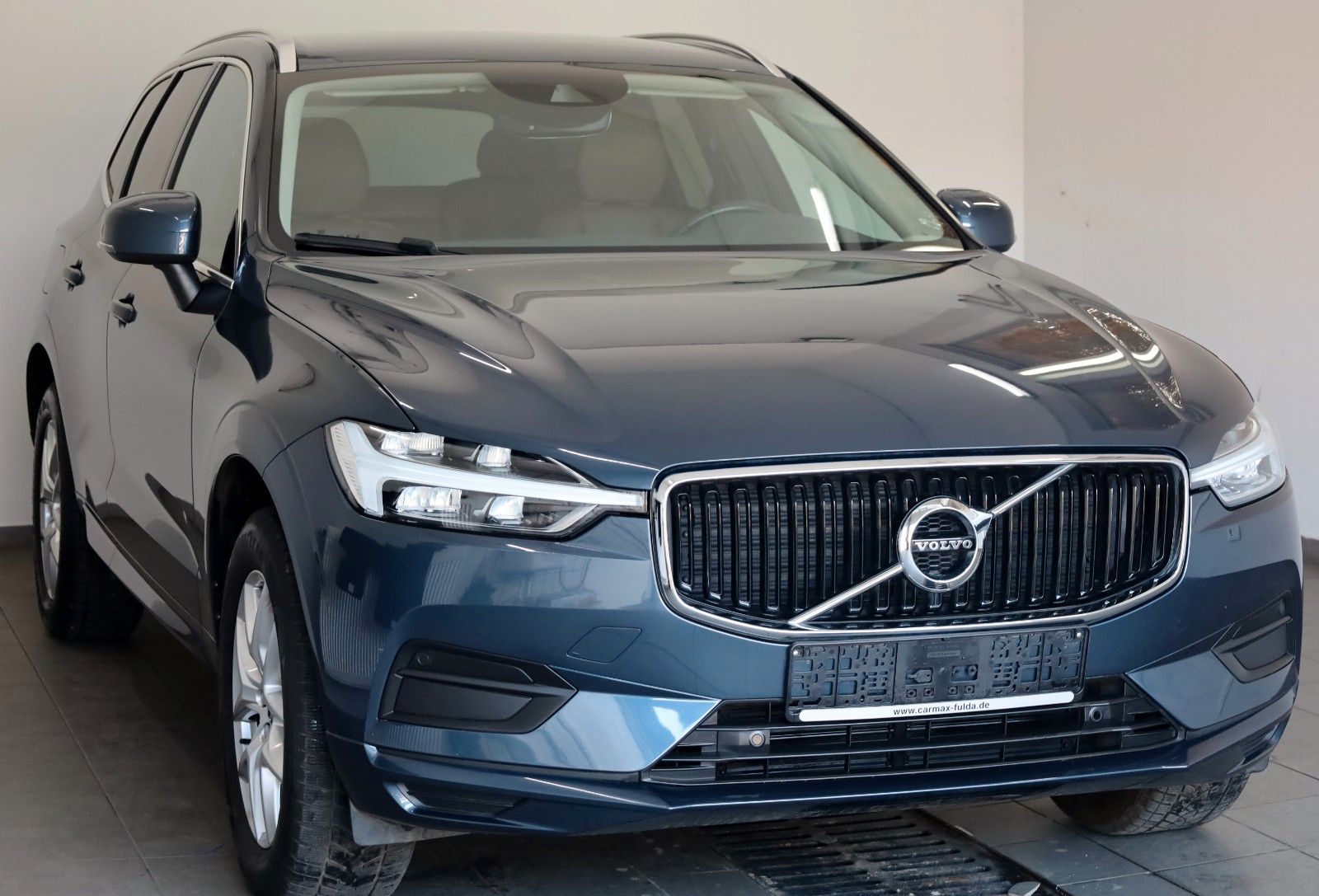 Fahrzeugabbildung Volvo XC60 Momentum Leder,Navi,LED,SH,PDC,AppleCarPlay