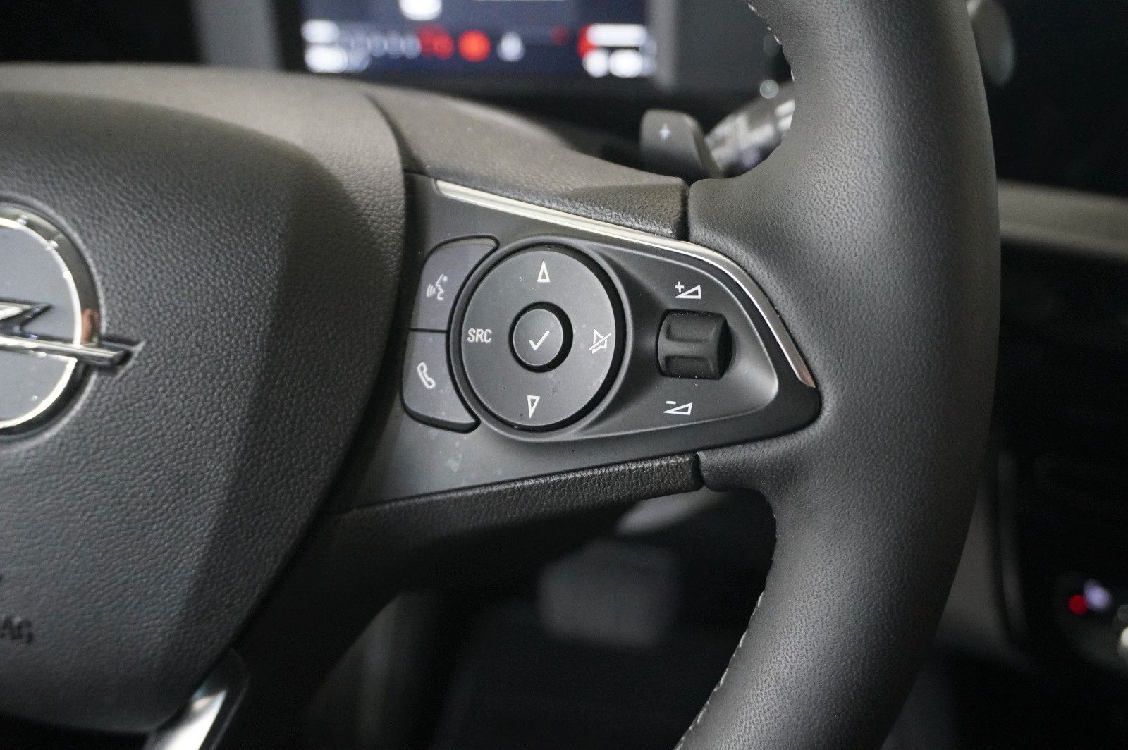 Fahrzeugabbildung Opel Mokka 1.2T ELEGANCE NAVI/LED/KAMERA/SH/SPORT/DAB