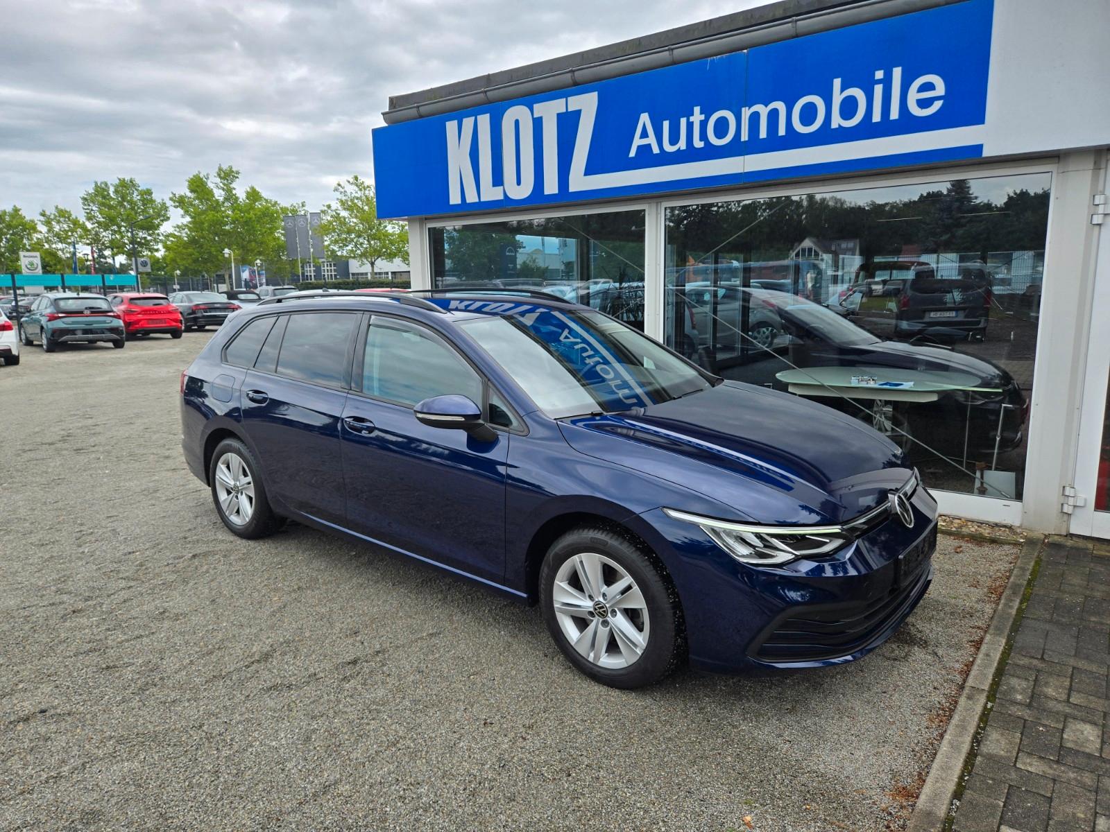 Volkswagen Golf VIII Variant Life