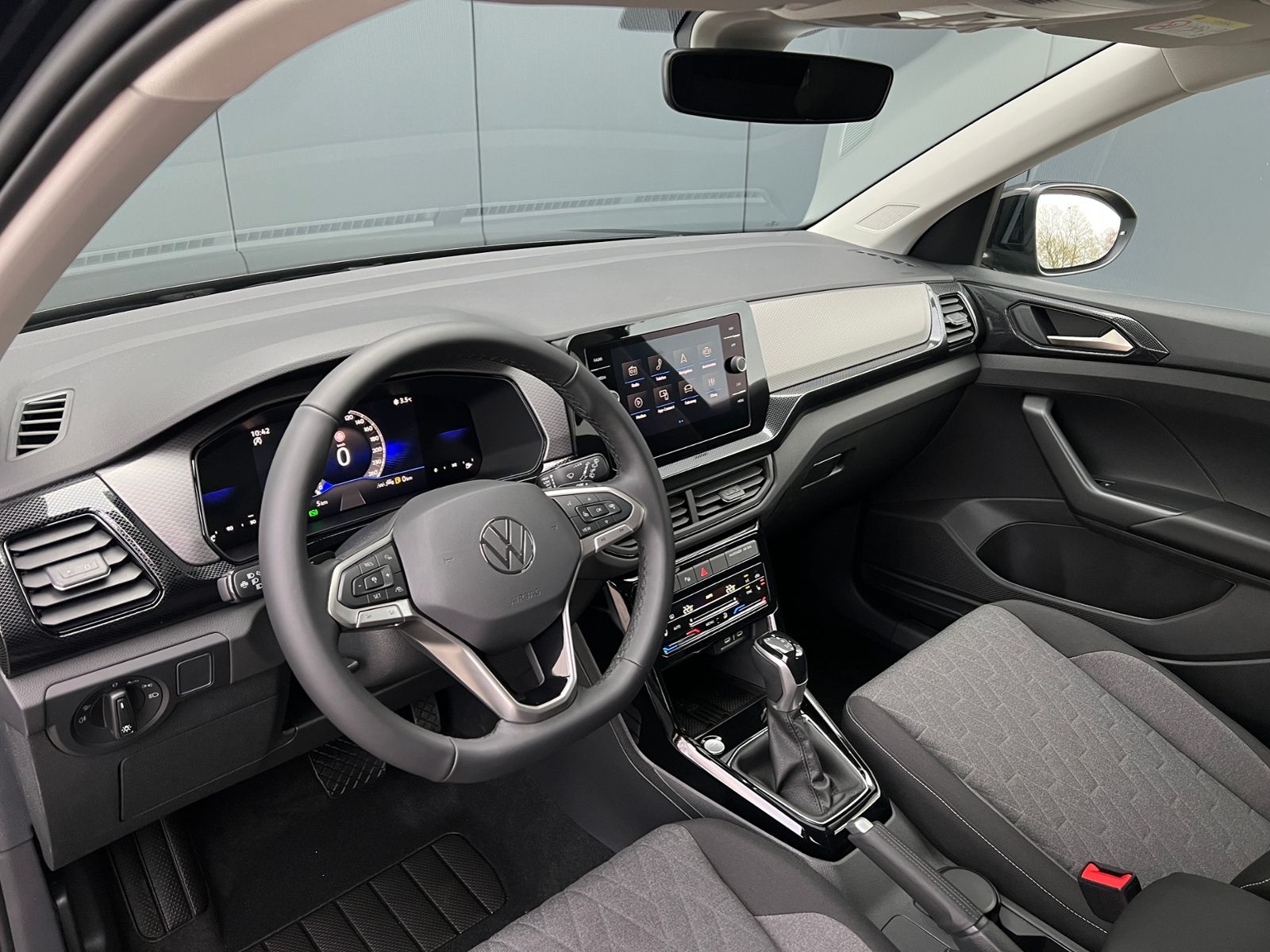 Fahrzeugabbildung Volkswagen T-Cross Life 1.0 TSI DSG *IQ.Light, ACC, App-Con