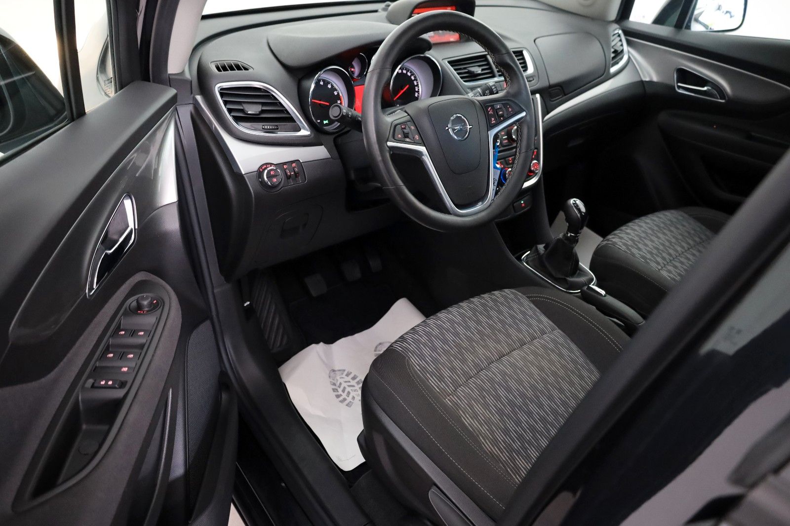 Fahrzeugabbildung Opel Mokka Edition ecoFlex SH,PDC,8-fach bereift
