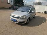 Opel Zafira - Opel Zafira aus 2007 mit Diesel-Antrieb