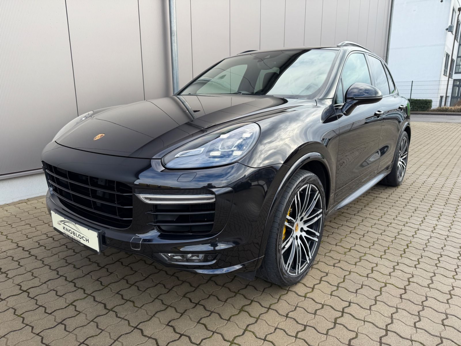PORSCHE Cayenne Turbo S !SportDesign, Approved, AHK!