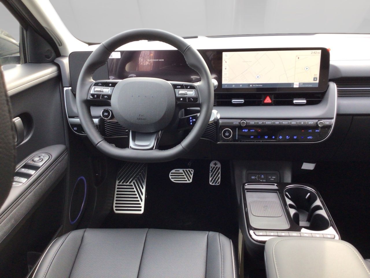 Fahrzeugabbildung Hyundai IONIQ 5 UNIQ *Panorama-Glasdach* 4xSHZ ACC AUT