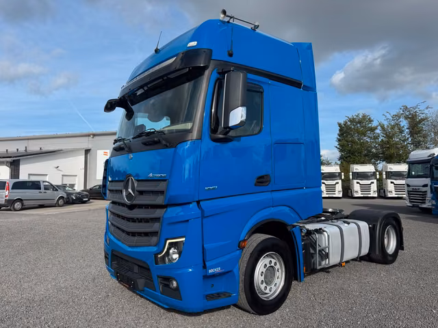 Mercedes-Benz 1851 LS Actros Gigaspace Retarder 2 x PTO