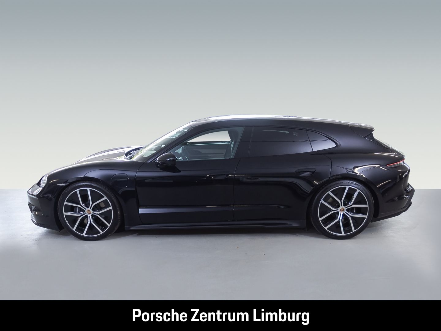 Porsche Taycan Sport Turismo Black Edition HA-Lenkung imagem 2