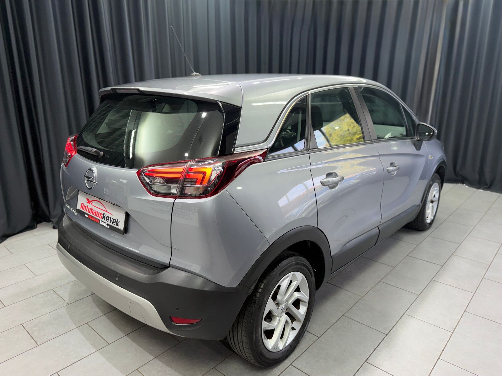 Fahrzeugabbildung Opel Crossland (X)1.2 DI Turbo Innovation|AUTOMATIK