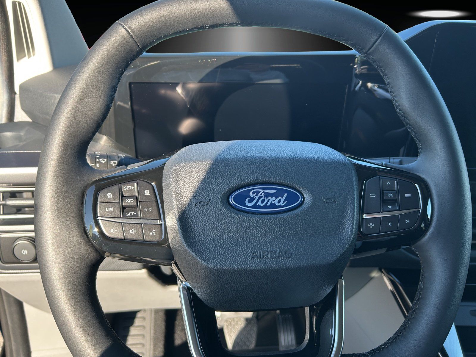Fahrzeugabbildung Ford Tourneo Custom Titanium X Automatik,FGS,AHK