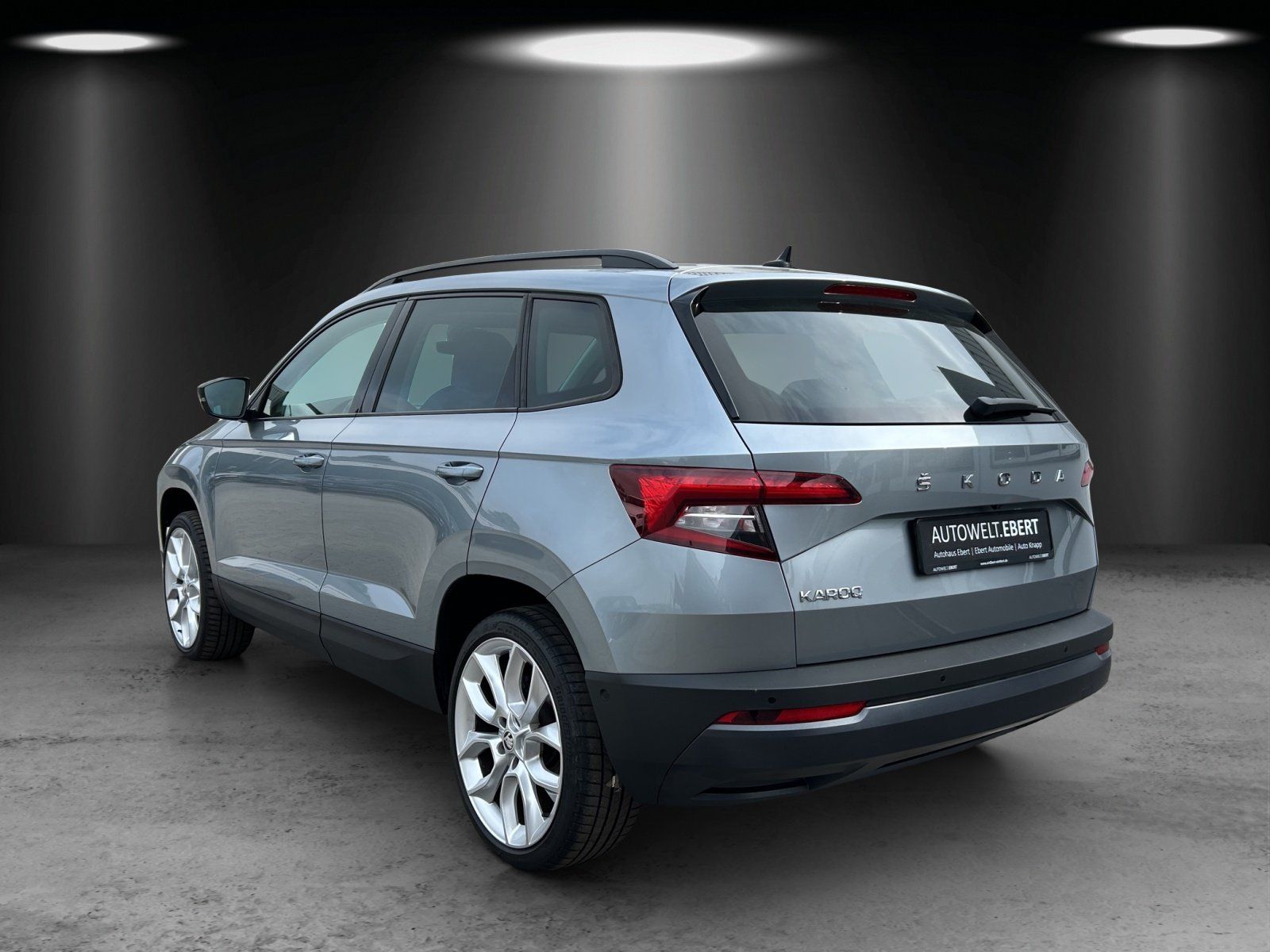 Fahrzeugabbildung SKODA Karoq 1.5 TSI Style Aut./LED/ACC/AHK/NAVI/SHZ/