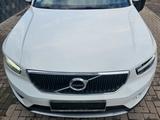 Volvo XC 40 Momentum* Geartronic*PANO*2 KLIMAZ.*LKA* - Volvo XC40 Unfallwagen