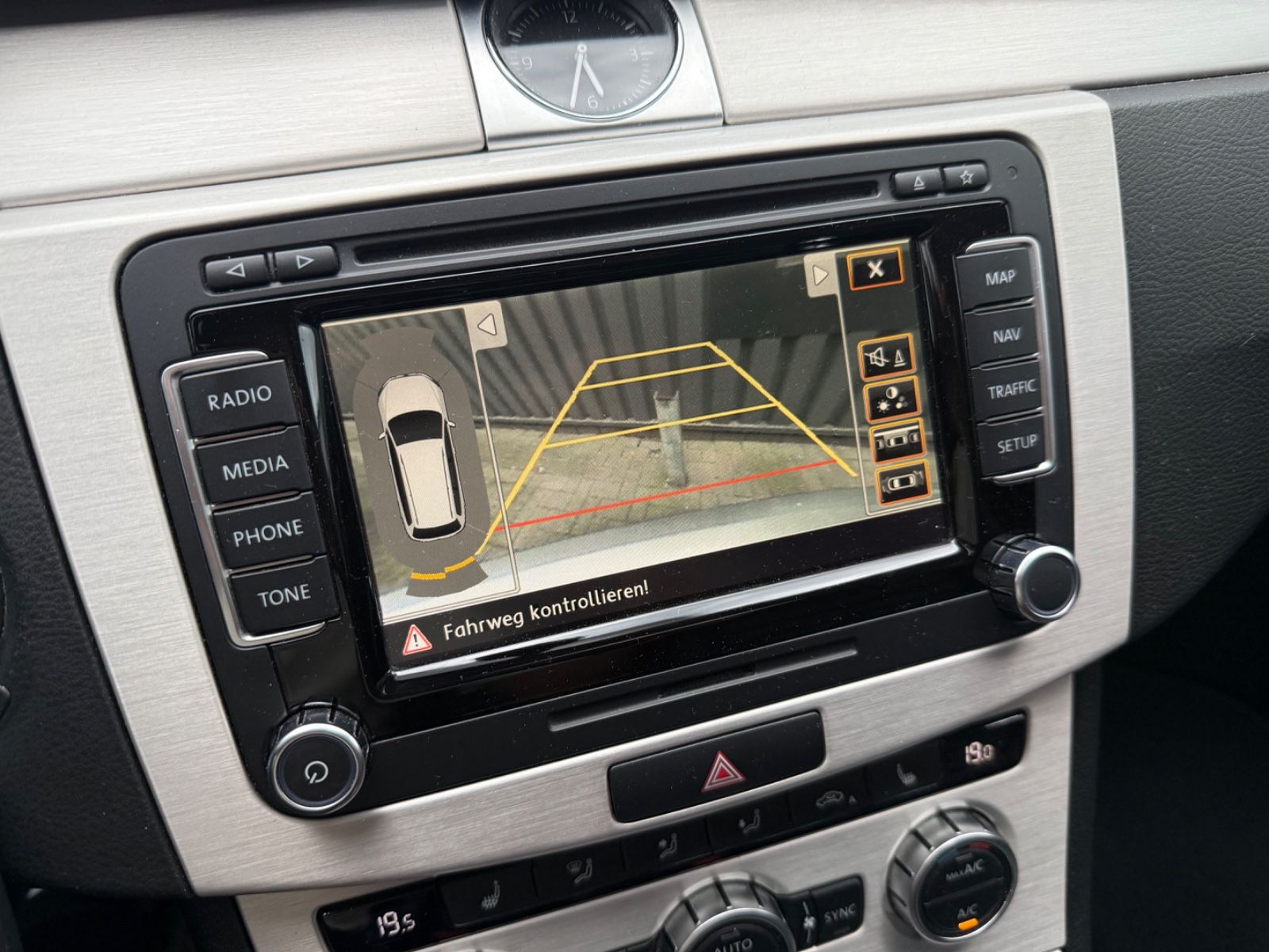 Passat Variant Highline Blue TDI*LEDER*NAVI*1.HA